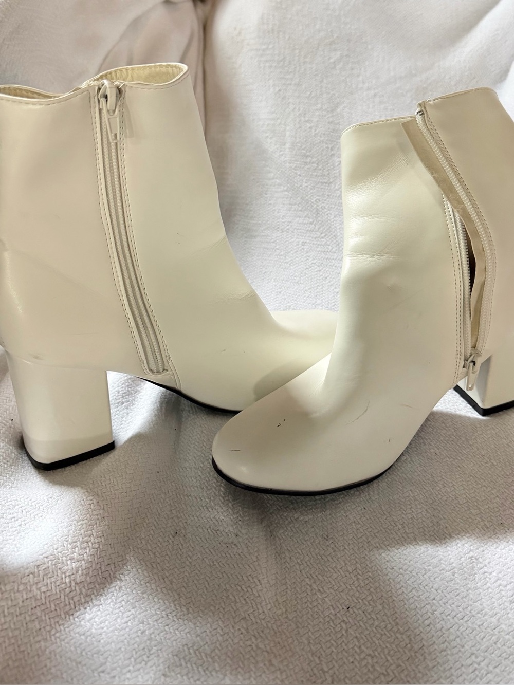 White Women's Block Heel Ankle Boots